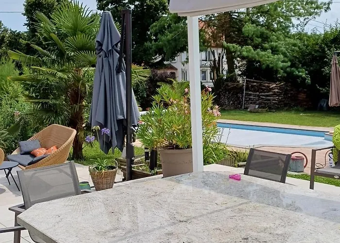 Avec Piscine En Alsace * Eschau